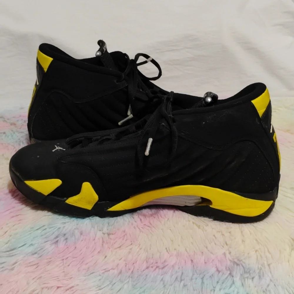 (X-106) SALE! Air Jordan 14 Retro Thunder Sneakers Sz.12 2014 See Pictures